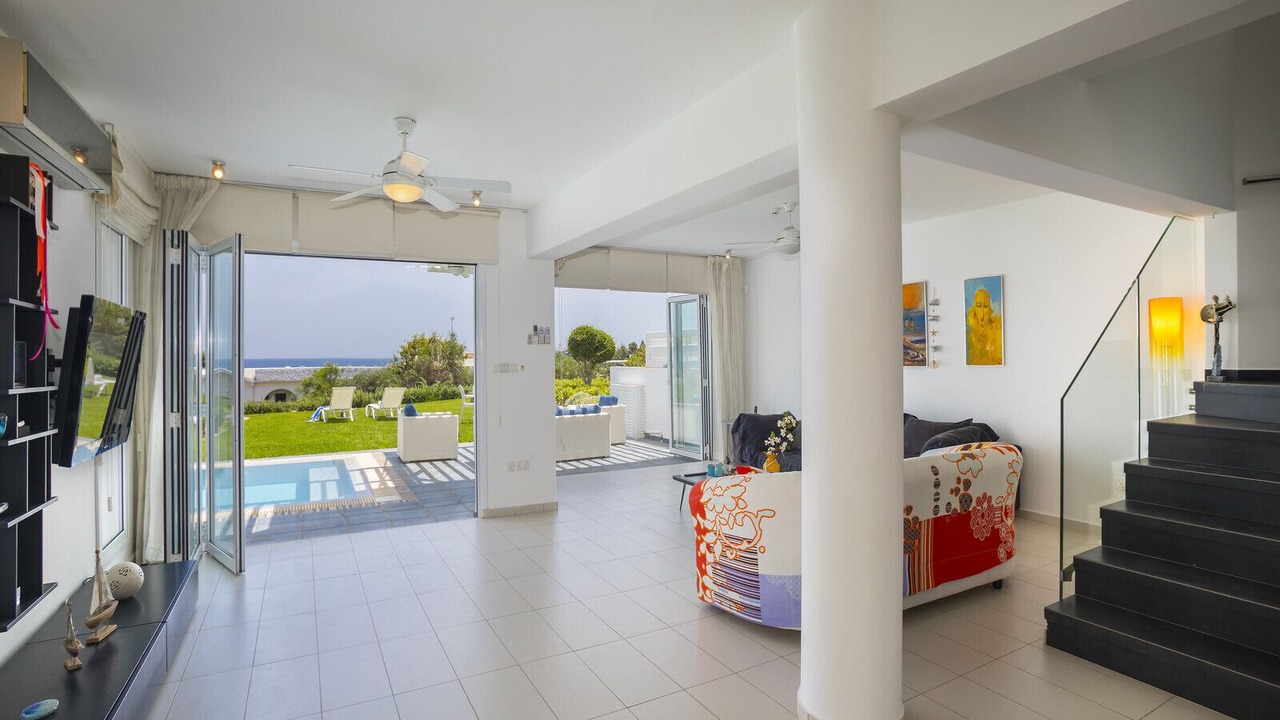 Photo of Livingroom in Pernera
