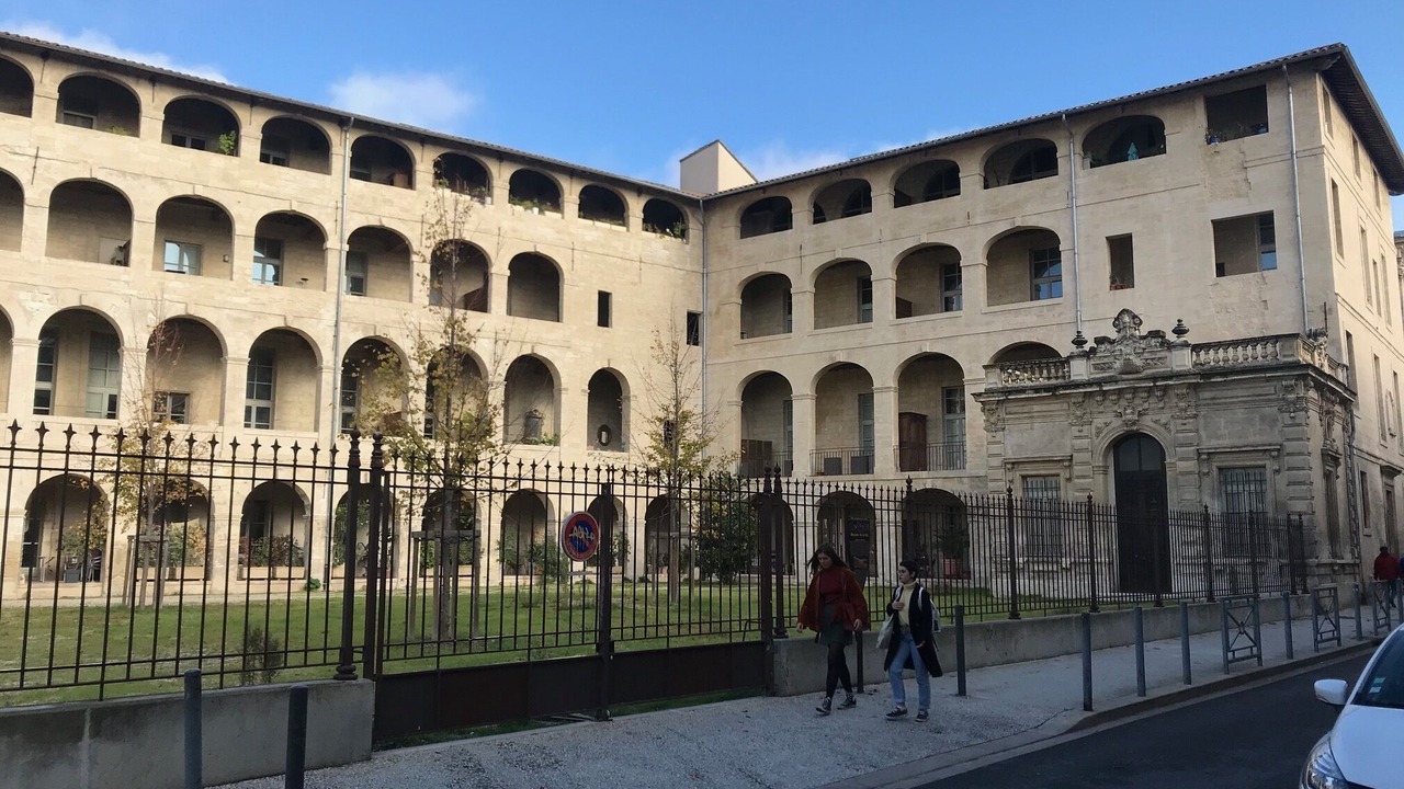 Photo of Outdoor in Avignon City Centre