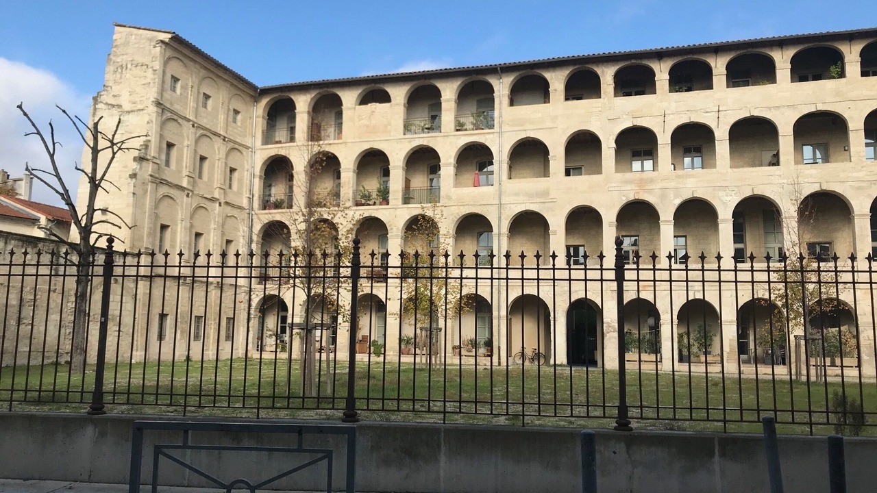 Photo of Outdoor in Avignon City Centre