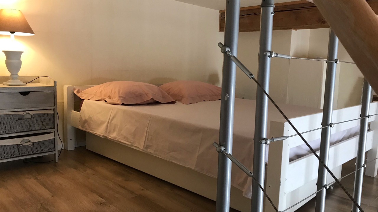 Photo of Bedroom in Avignon City Centre