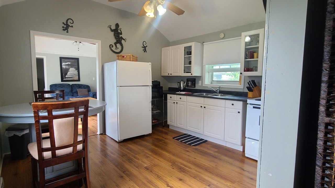 Photo of Kitchen in Victoria Harbour