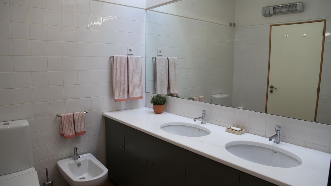 Photo of Bathroom in Lanhelas