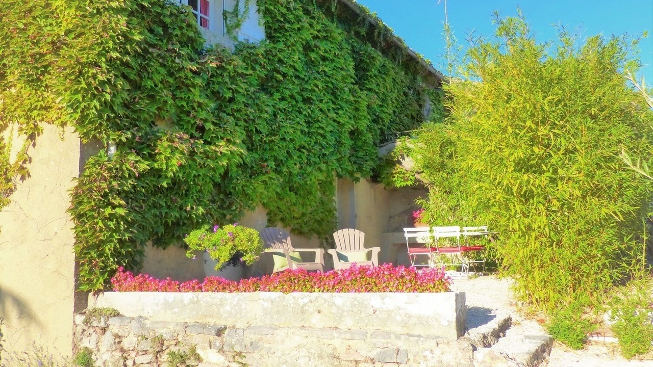 Photo of Patio Balcony in Saint-Maximin-la-Sainte-Baume