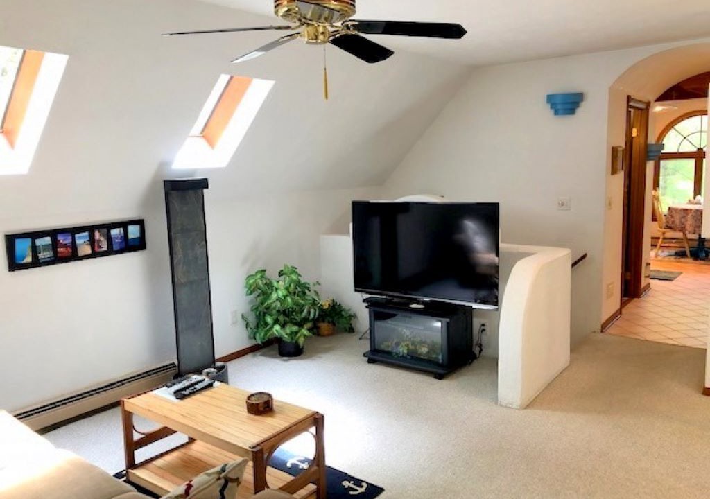 Photo of Livingroom in Mayfield