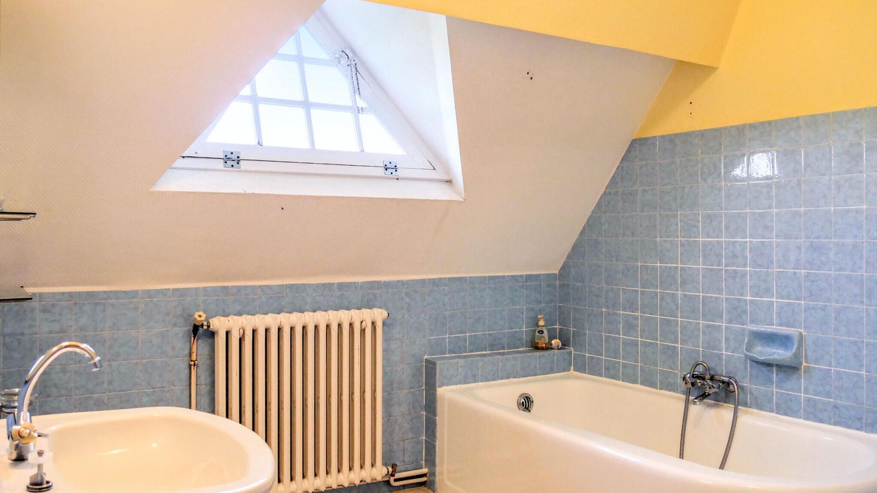 Photo of Bathroom in Surville