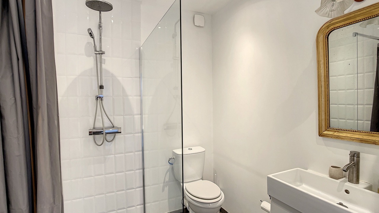 Photo of Bathroom in Villesiscle