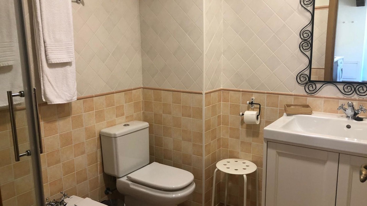 Photo of Bathroom in La Pradera de Navalhorno