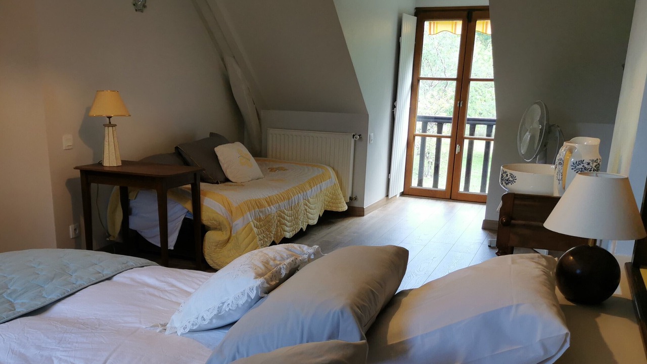 Photo of Bedroom in Fougeres-sur-Bievre