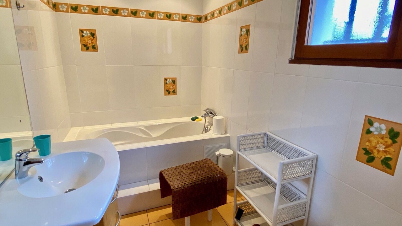 Photo of Bathroom in Piraillan