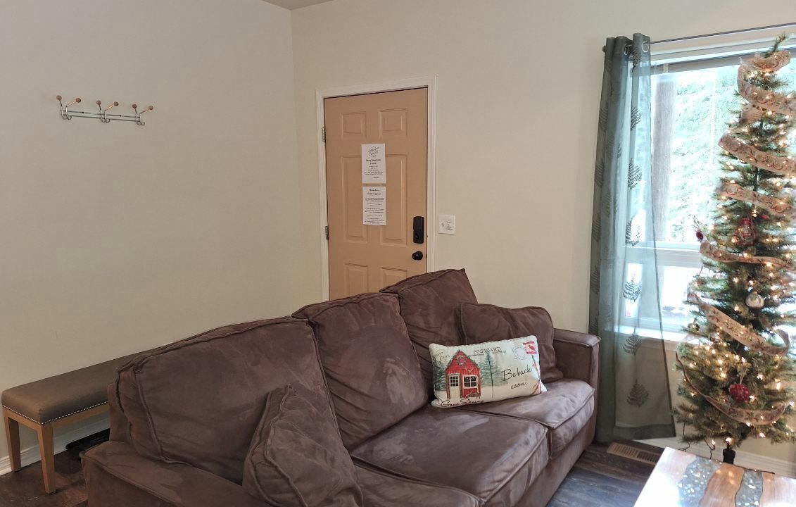 Photo of Livingroom in Snoqualmie Pass
