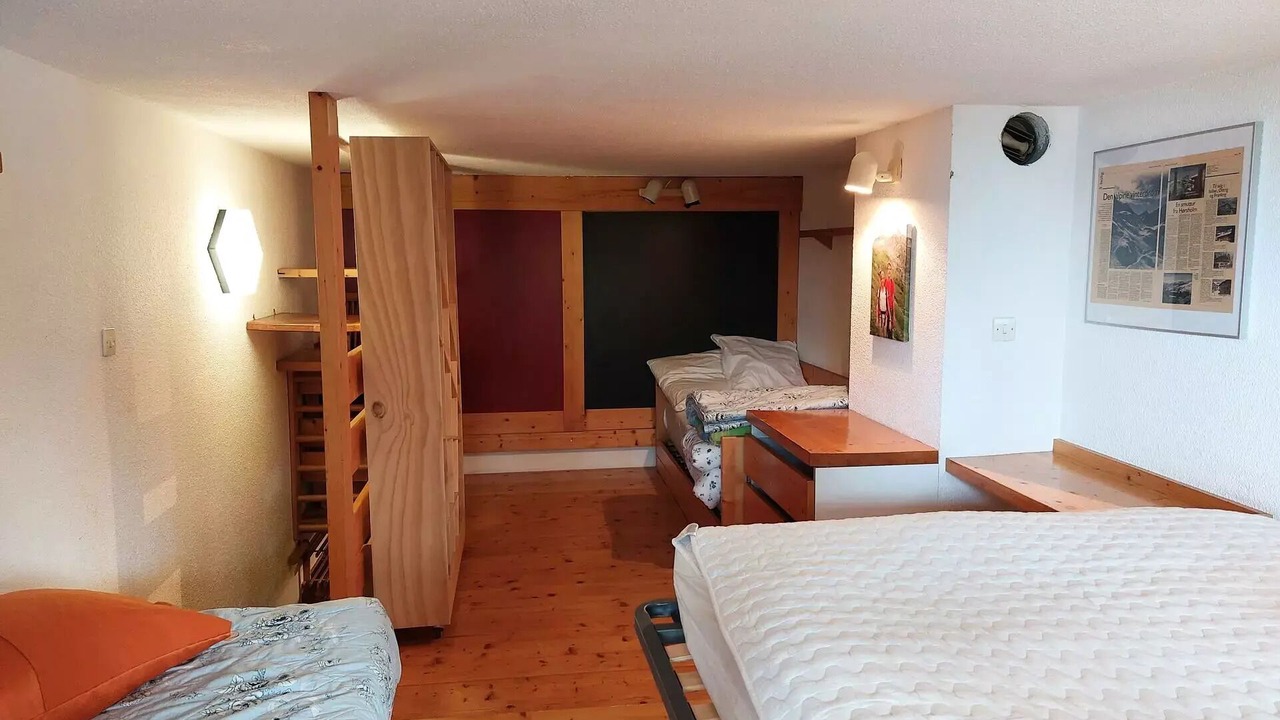 Photo of Bedroom in Arc-1800