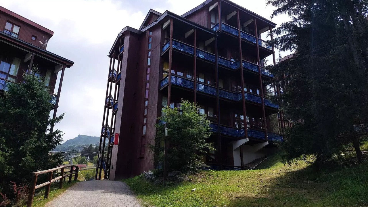 Photo of Outdoor in Arc-1800