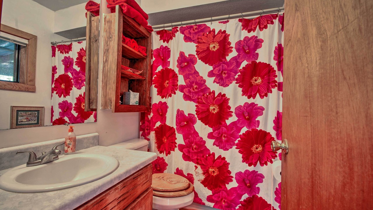 Photo of Bathroom in Mammoth Spring