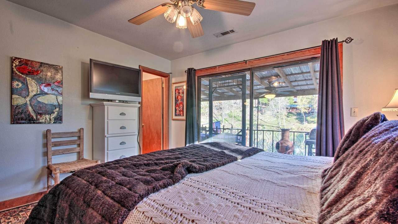 Photo of Bedroom in Mammoth Spring