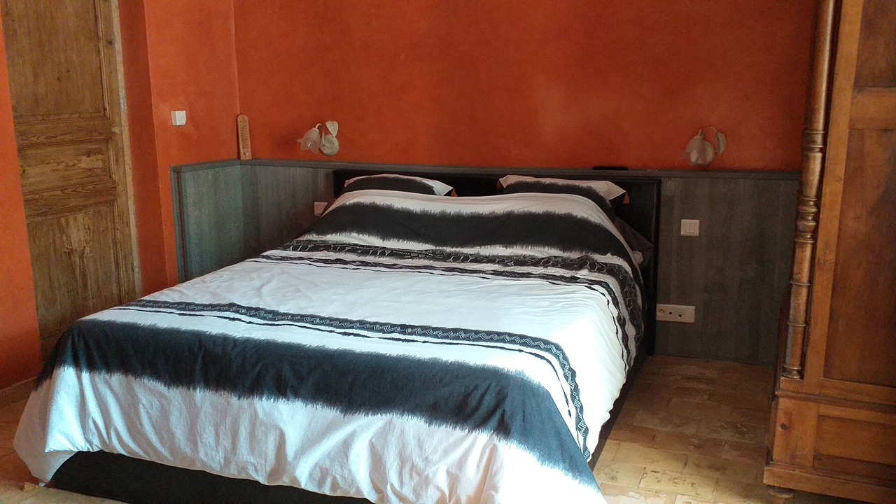 Photo of Bedroom in Lambesc