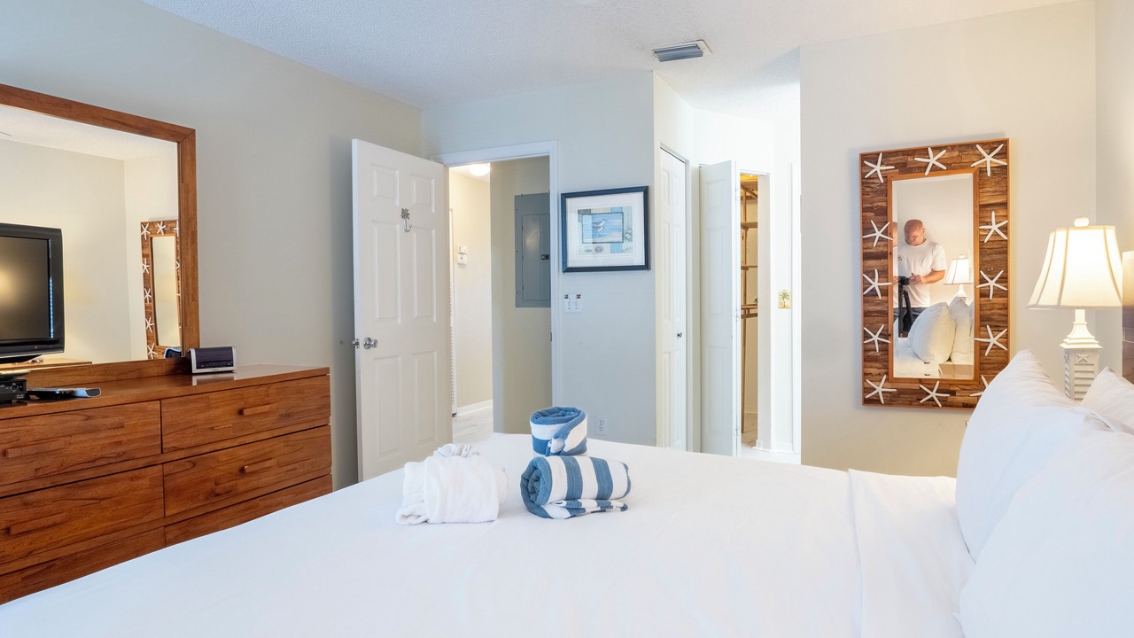 Photo of Bedroom in Holmes Beach