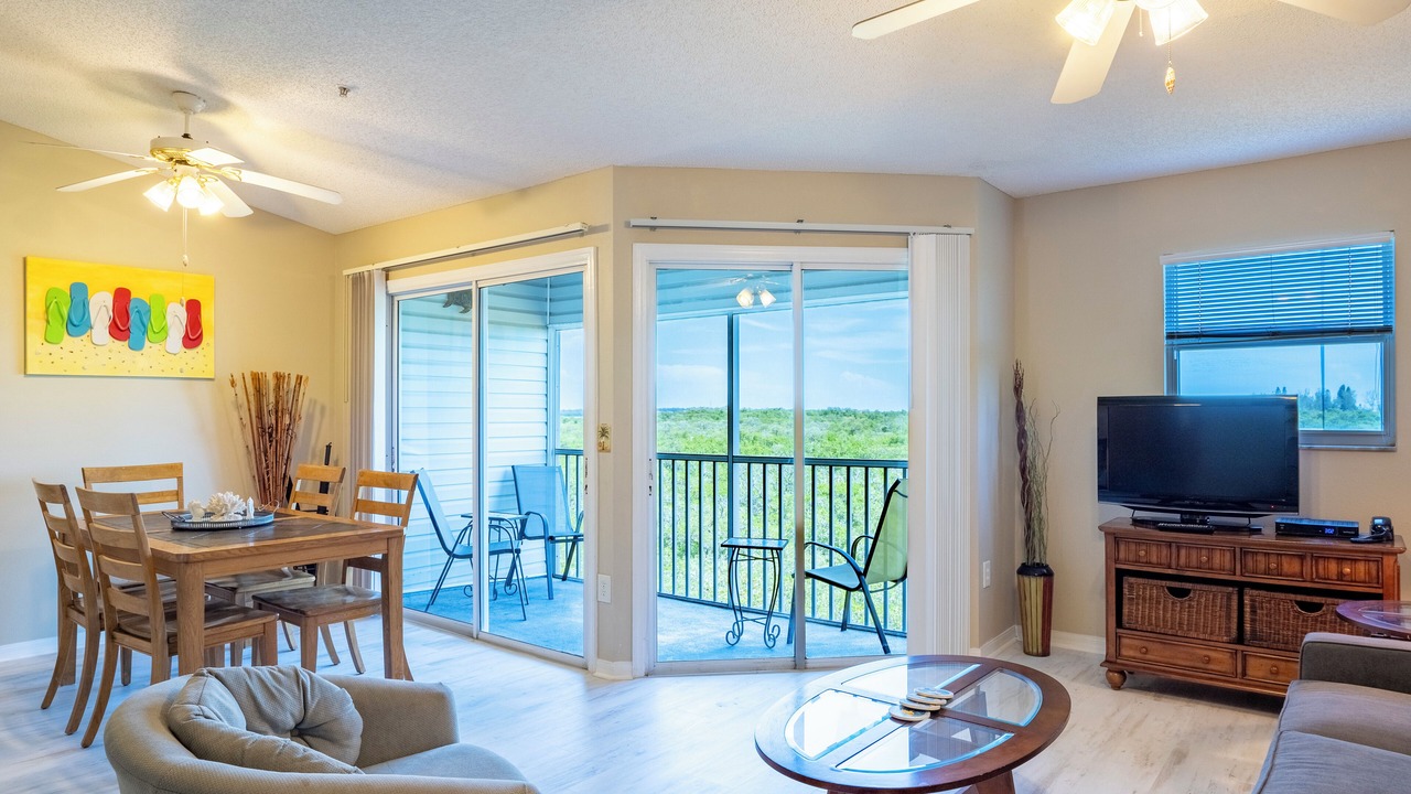 Photo of Livingroom in Holmes Beach