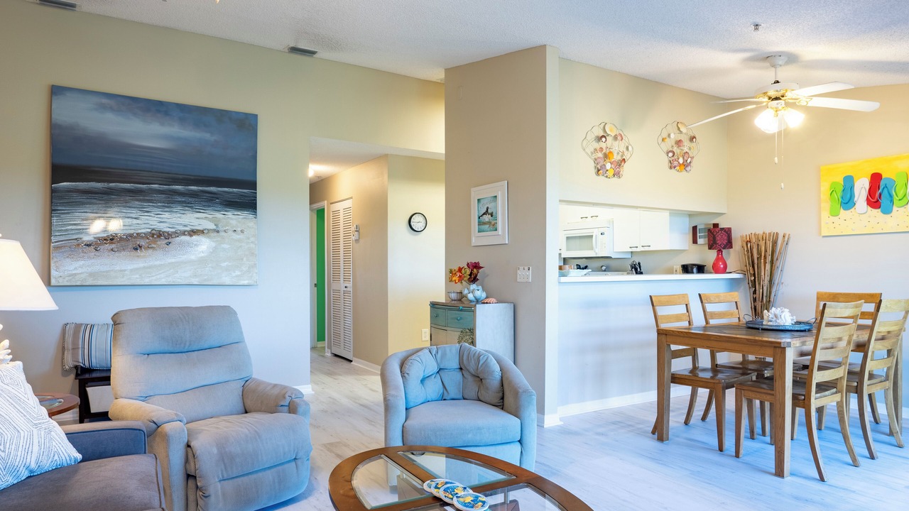 Photo of Livingroom in Holmes Beach