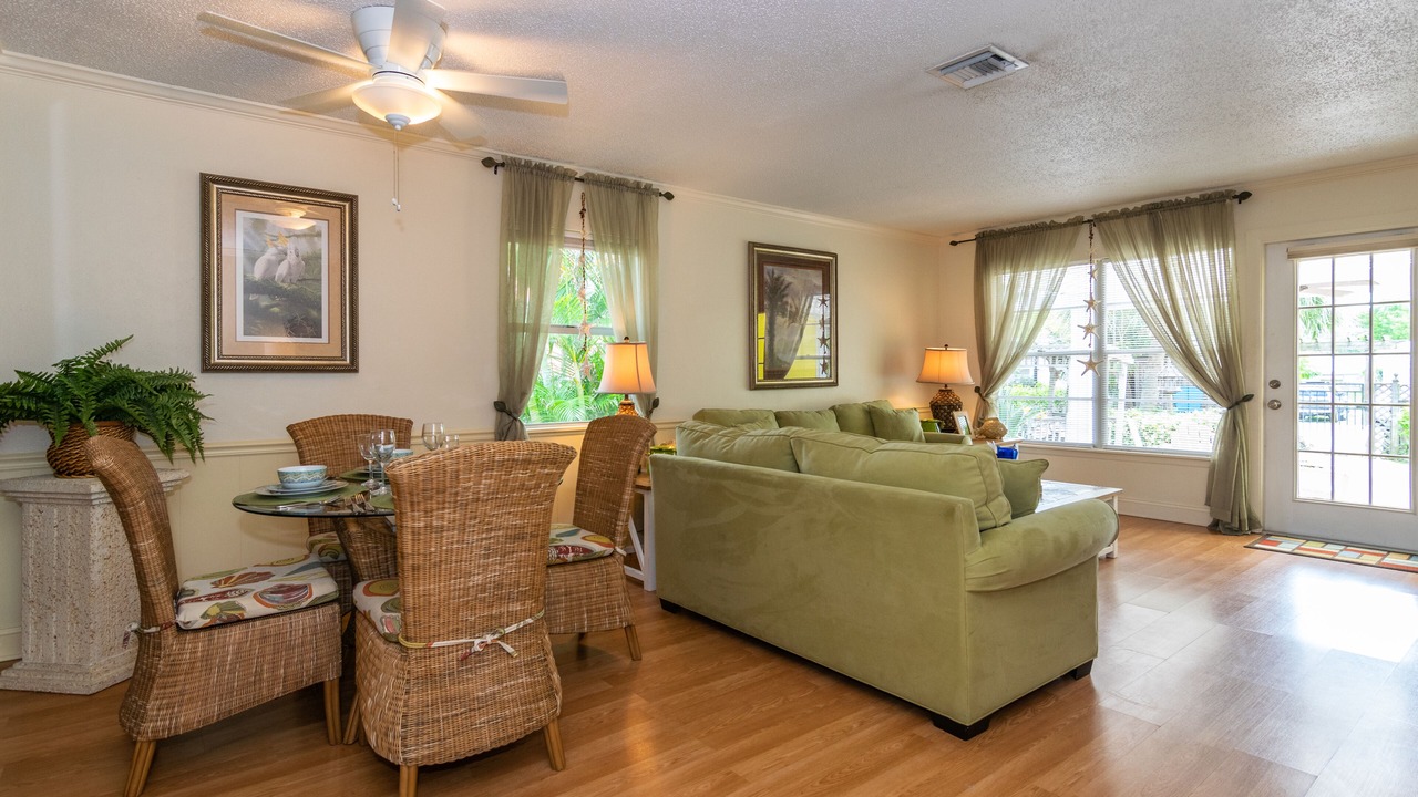 Photo of Livingroom in Ilexhurst