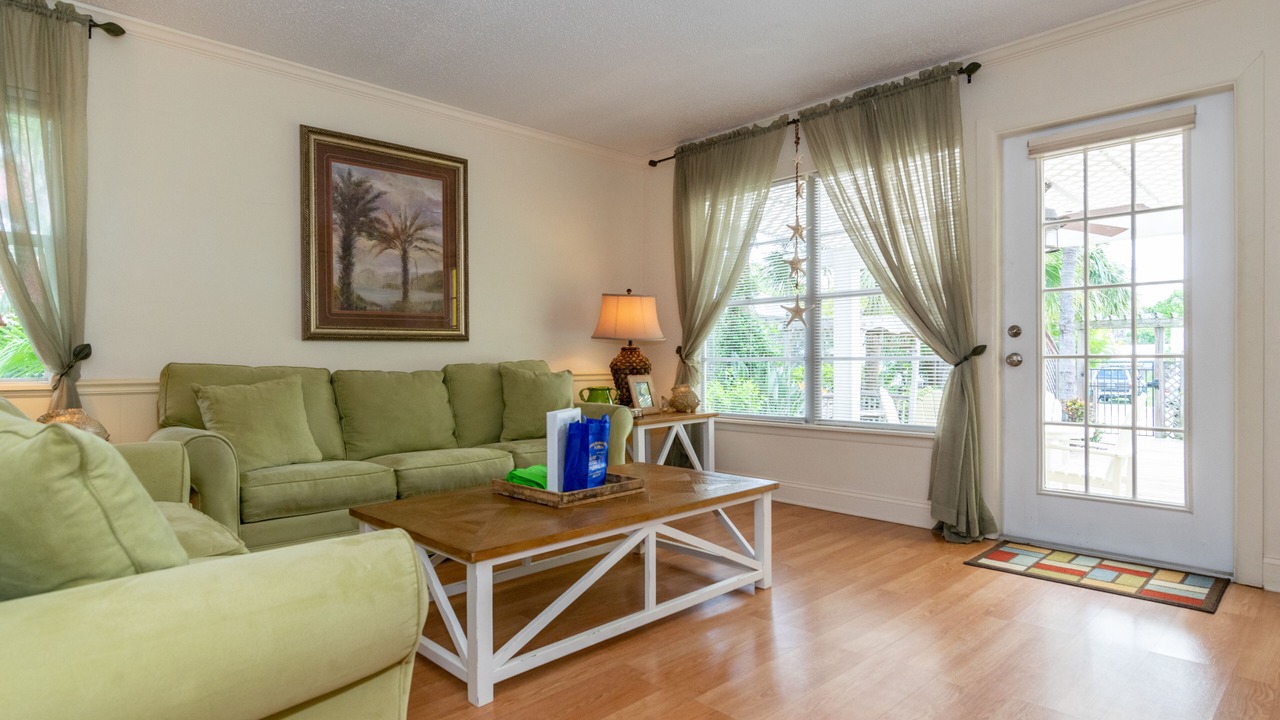 Photo of Livingroom in Ilexhurst