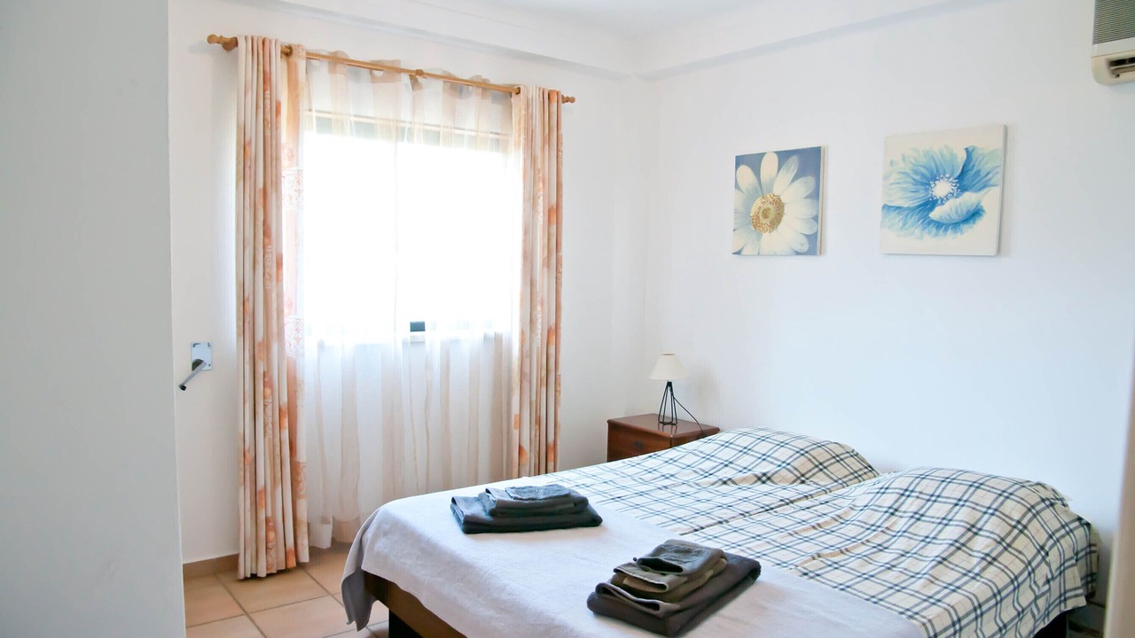 Photo of Bedroom in Alporchinhos