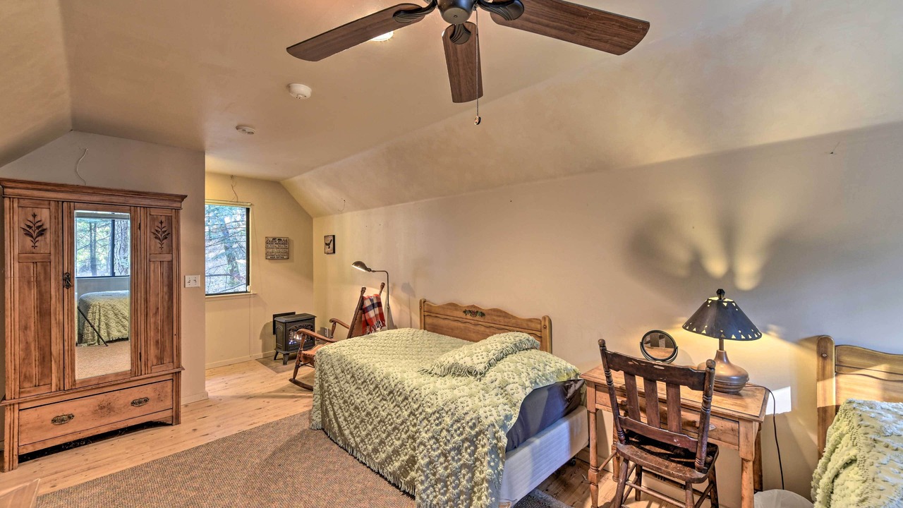Photo of Bedroom in Pollock Pines