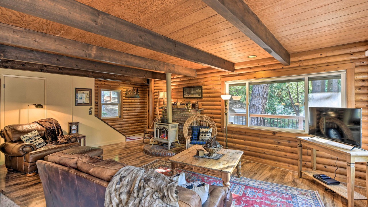 Photo of Livingroom in Pollock Pines