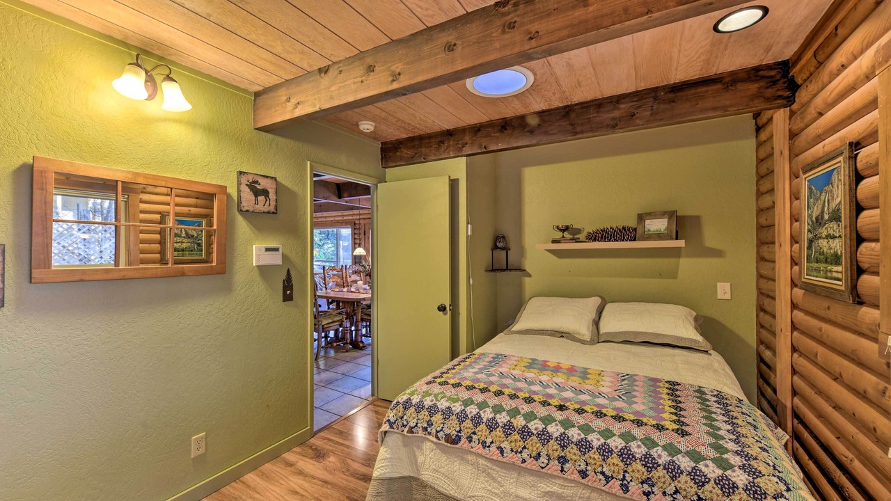 Photo of Bedroom in Pollock Pines
