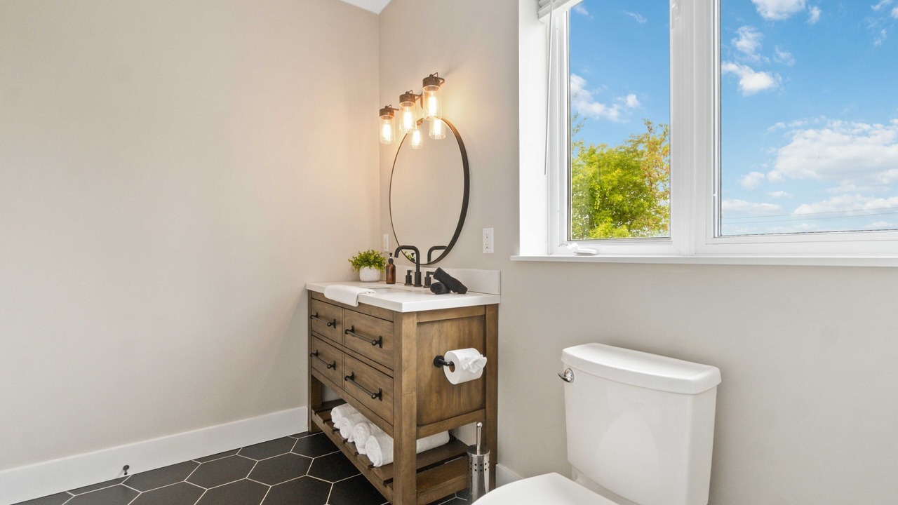 Photo of Bathroom in Edwardsburgh/Cardinal