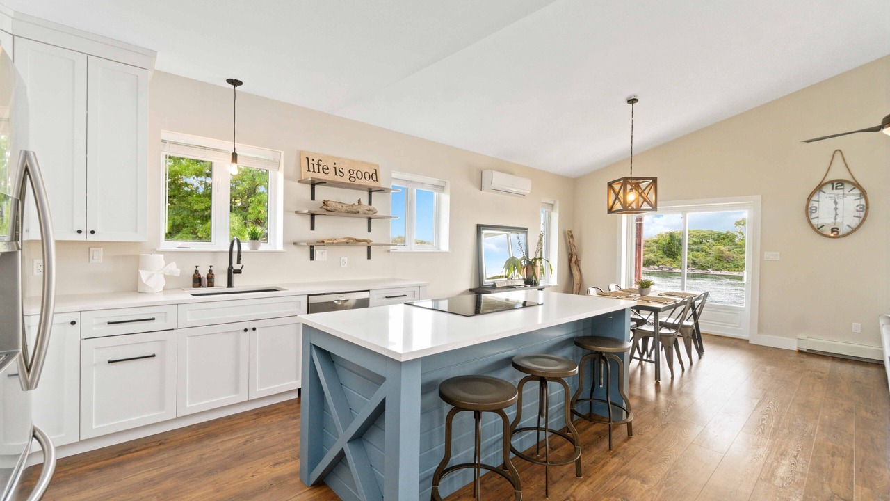 Photo of Kitchen in Edwardsburgh/Cardinal