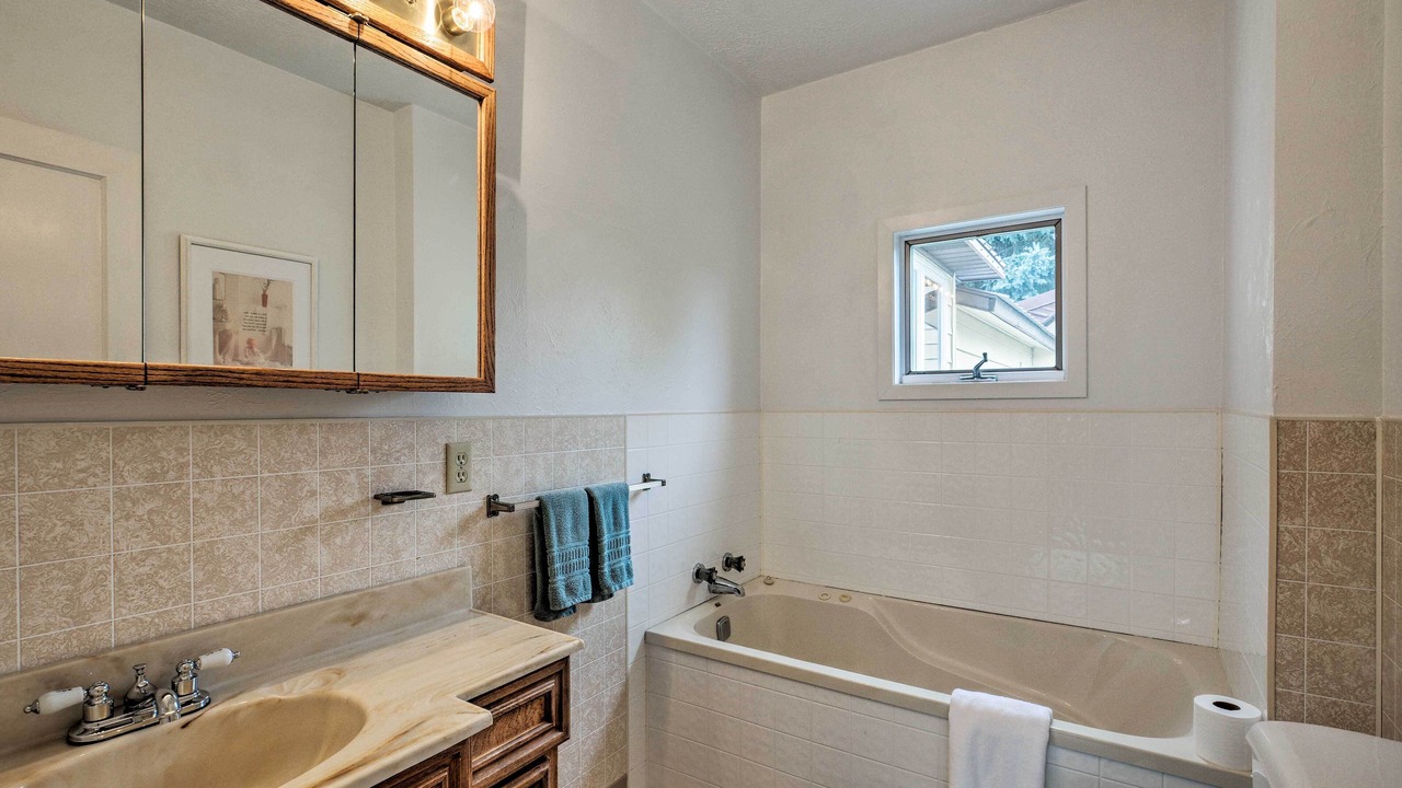 Photo of Bathroom in Grangeville