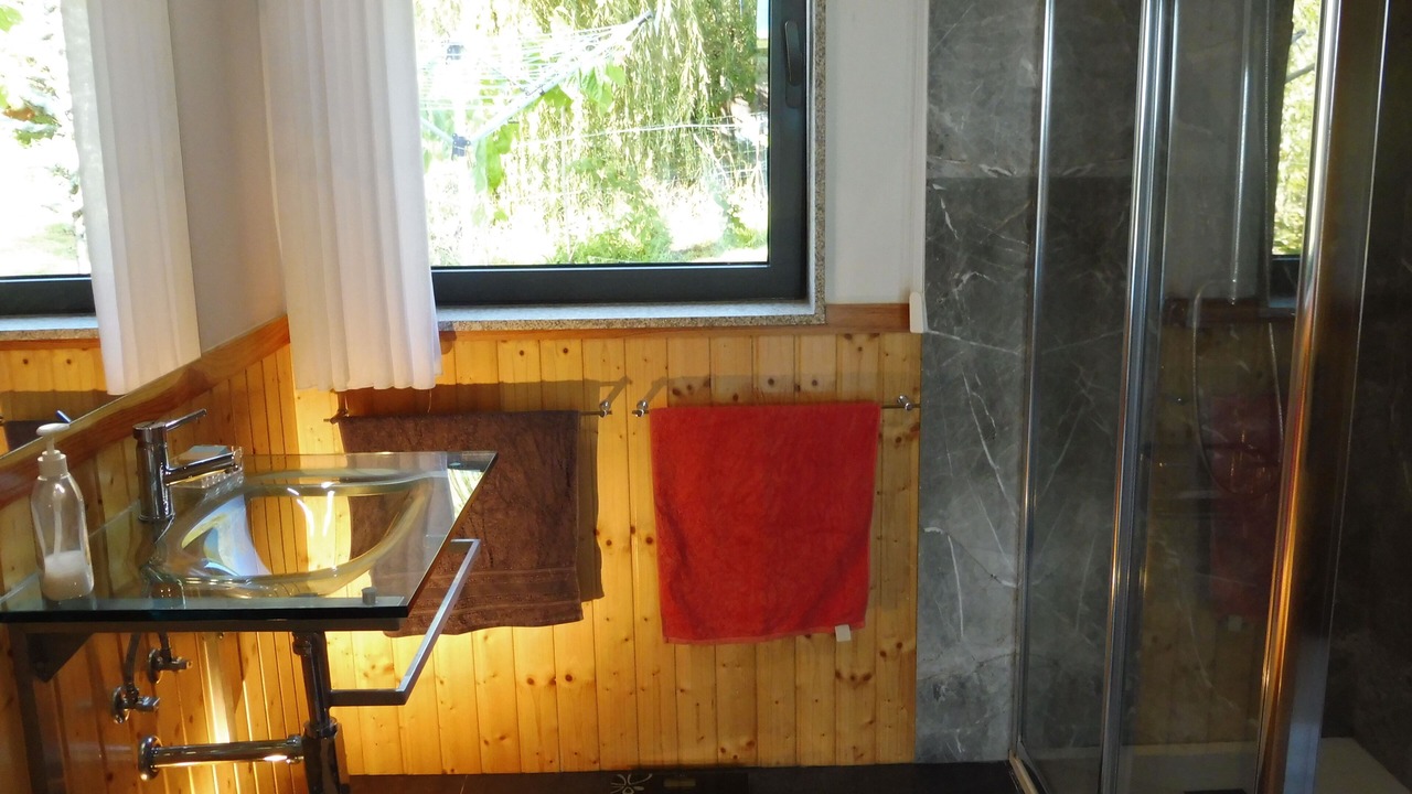 Photo of Bathroom in Portela