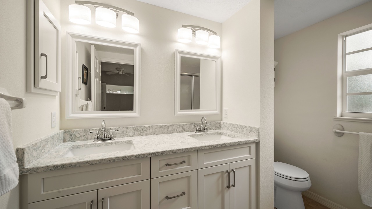 Photo of Bathroom in Plantation