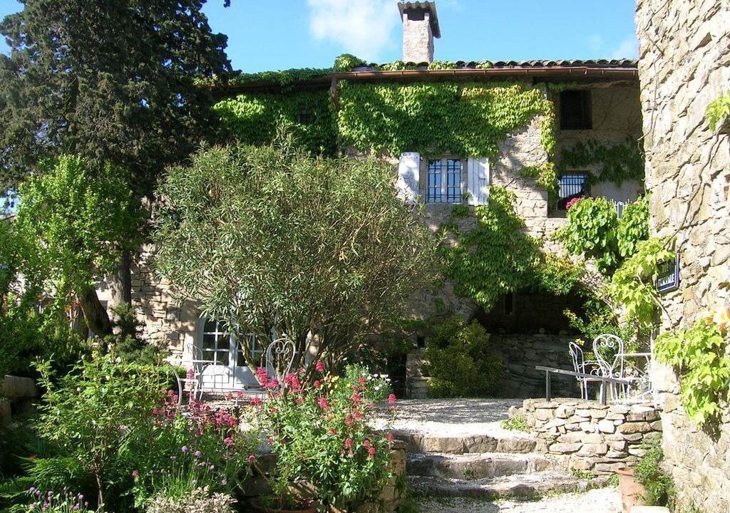 Photo of Outdoor in Vesseaux