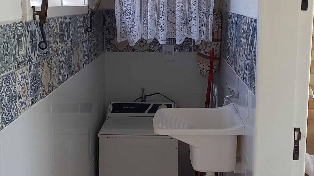 Photo of Bathroom in Guarda do Embau