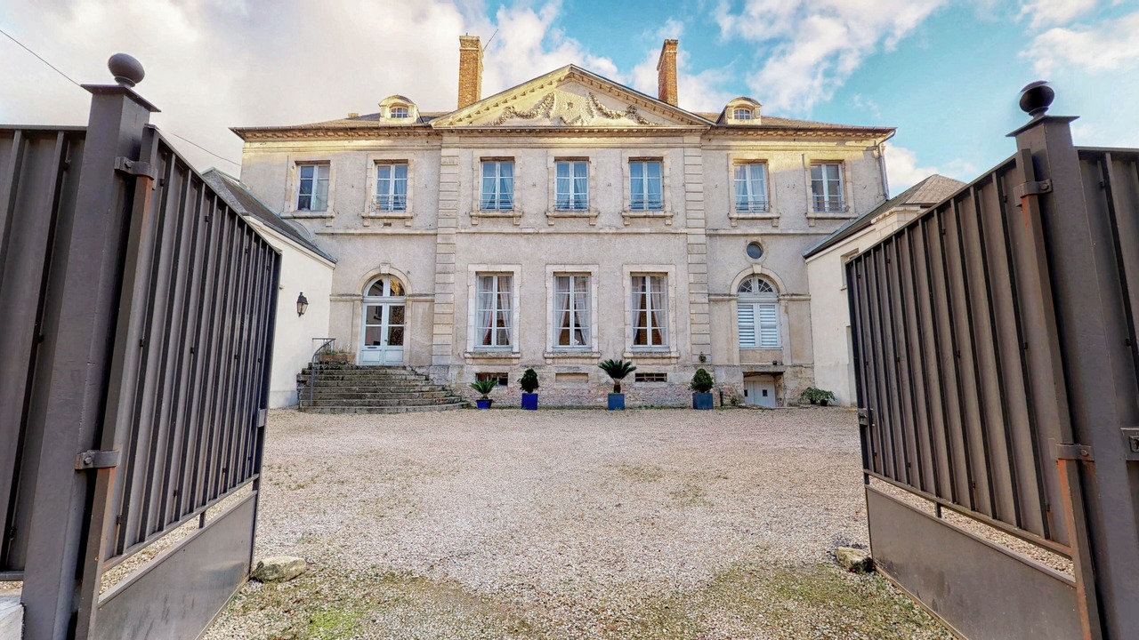 Photo of Outdoor in Falaise