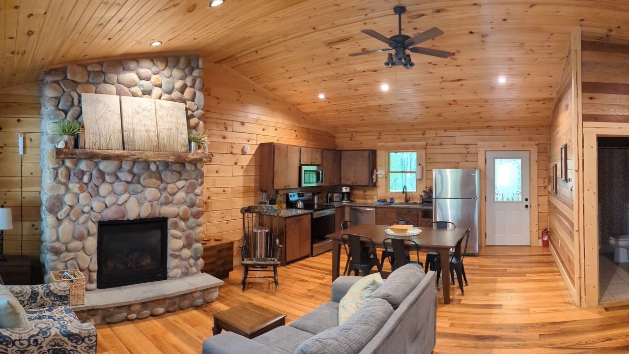 Photo of Bedroom in Laurelville