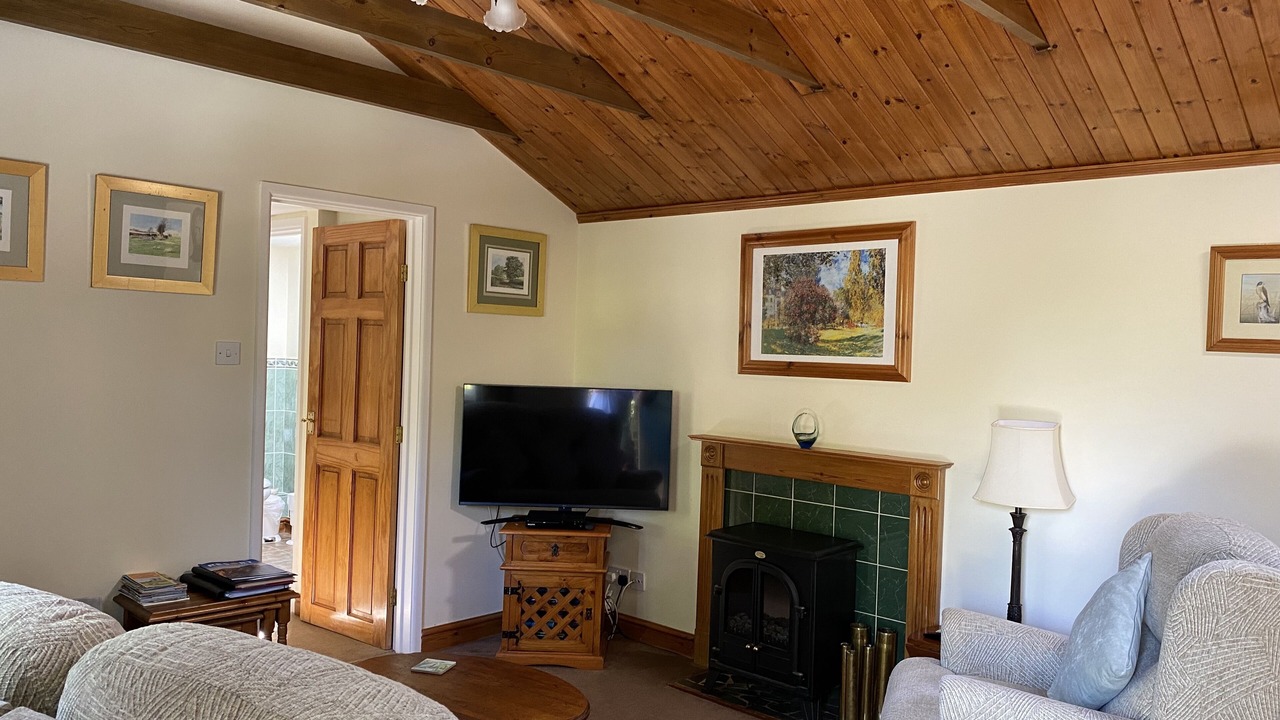 Photo of Livingroom in East Knighton