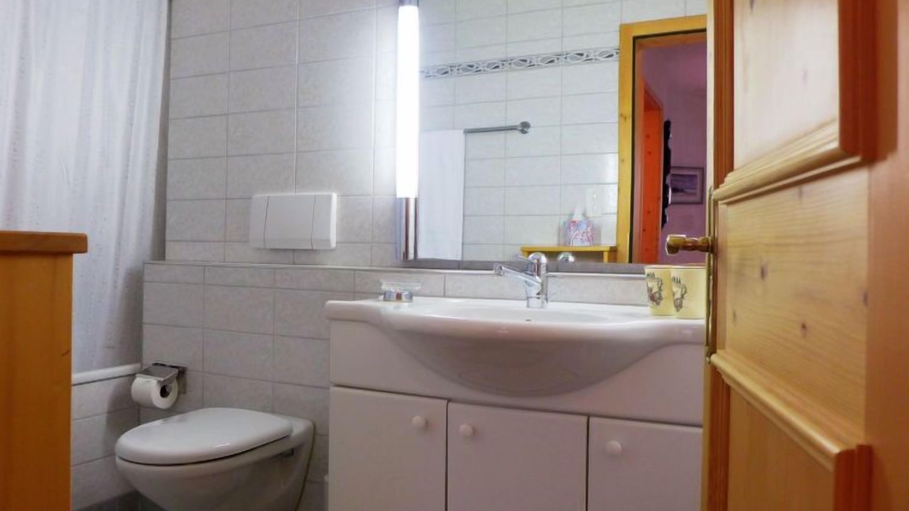 Photo of Bathroom in Maloja