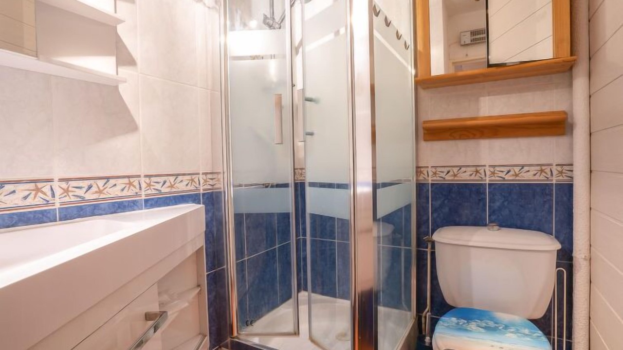 Photo of Bathroom in Le Grau-Du-Roi