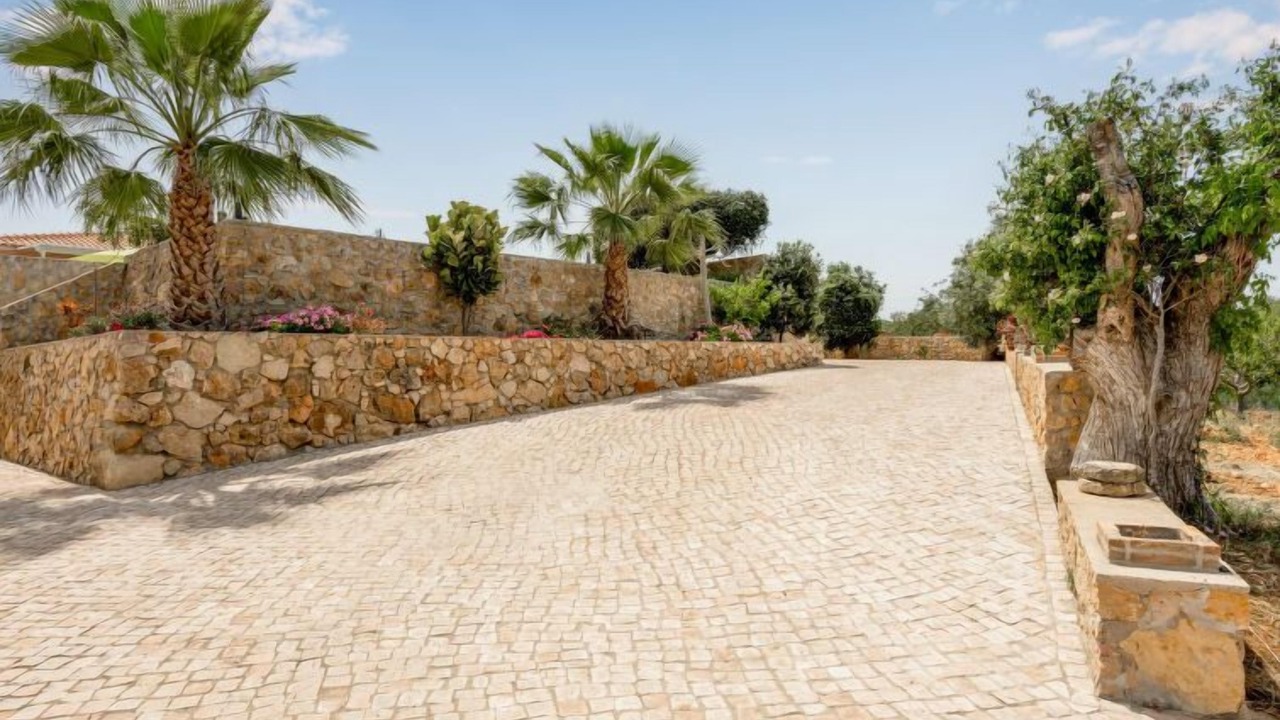 Photo of Outdoor in Alpouvar