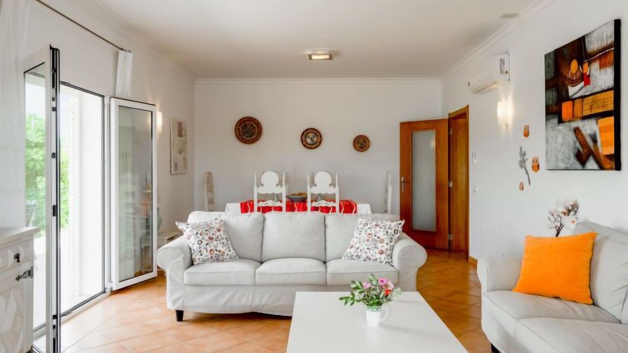 Photo of Livingroom in Alpouvar