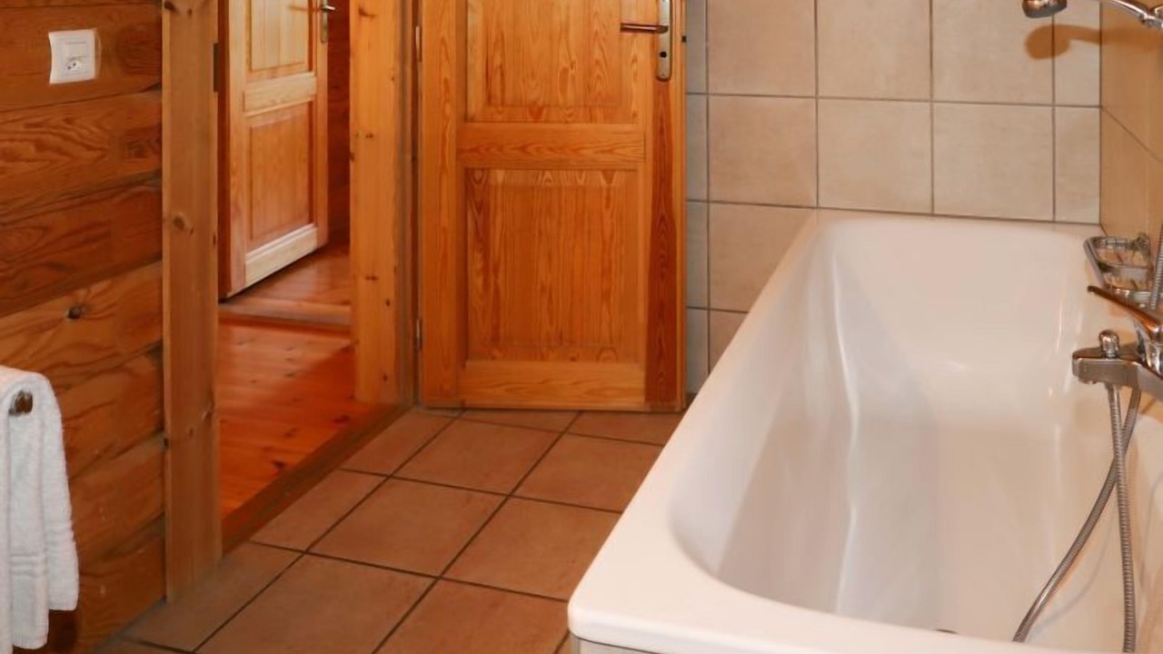 Photo of Bathroom in Saclentse