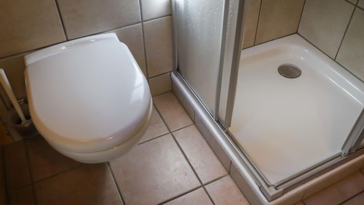Photo of Bathroom in Saclentse