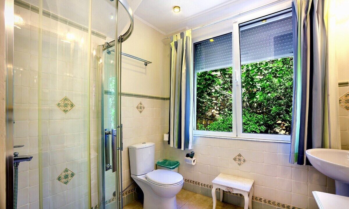 Photo of Bathroom in Plaka