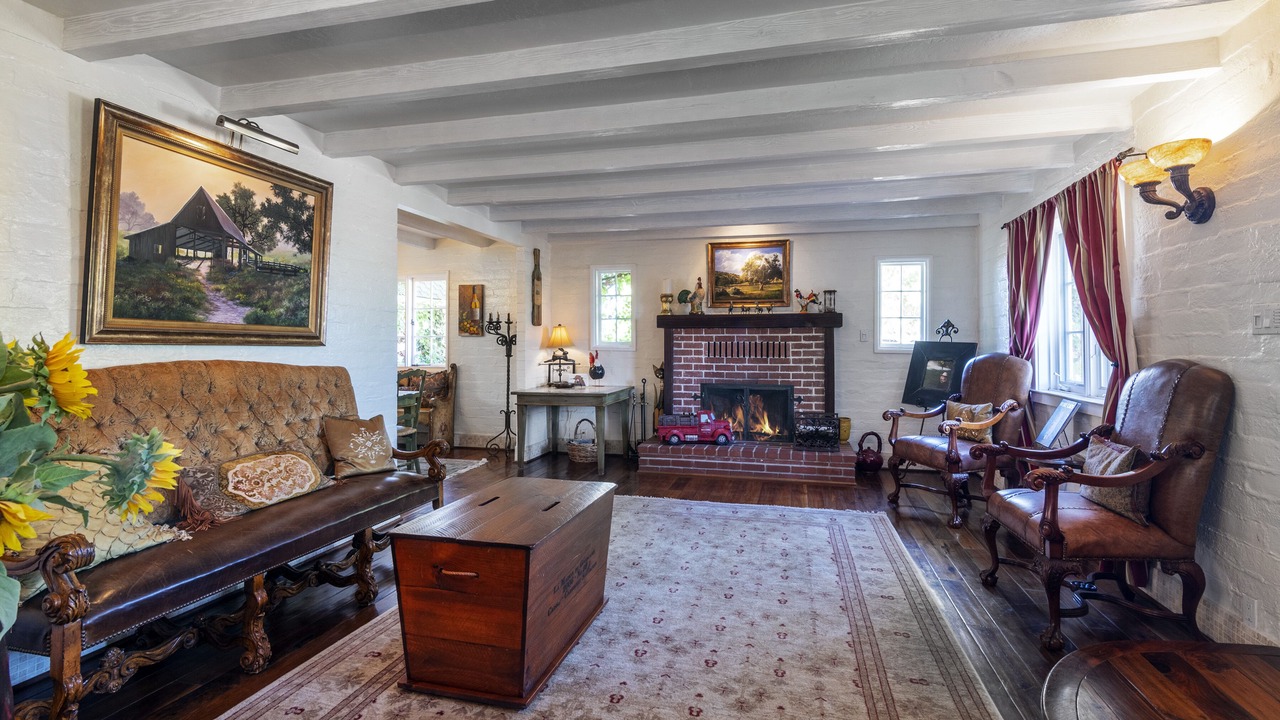 Photo of Livingroom in Santa Ynez