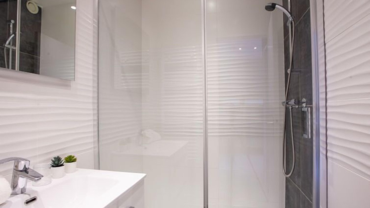 Photo of Bathroom in La Faviere