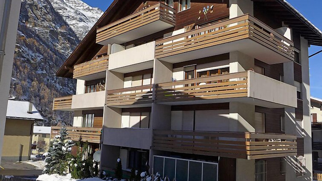 Photo of Outdoor in Taesch