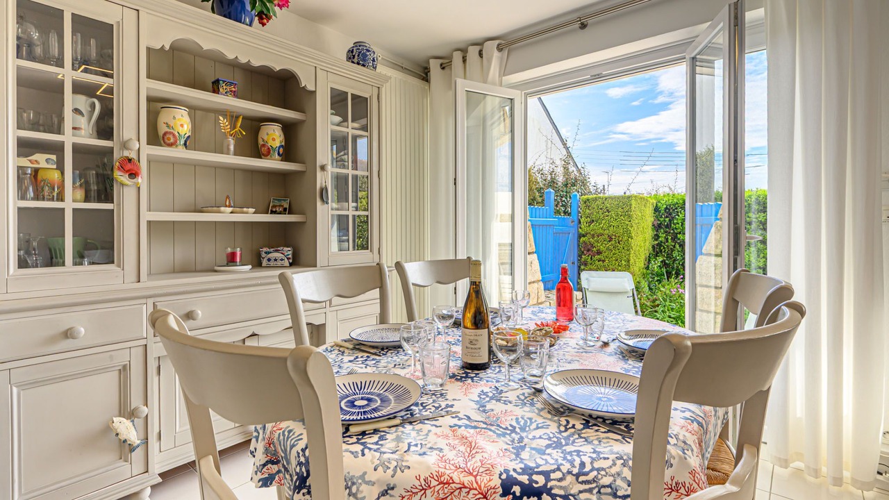 Photo of Bedroom in Quiberon