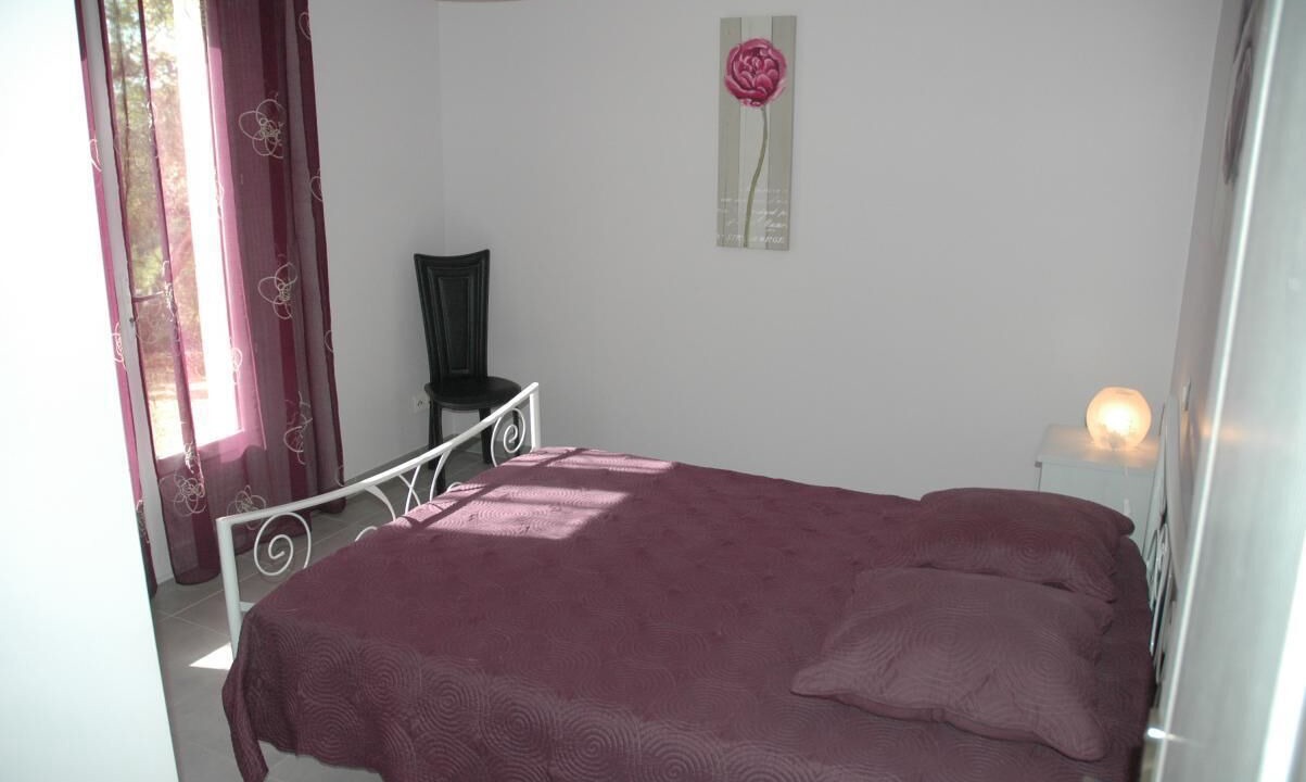 Photo of Bedroom in Bauduen